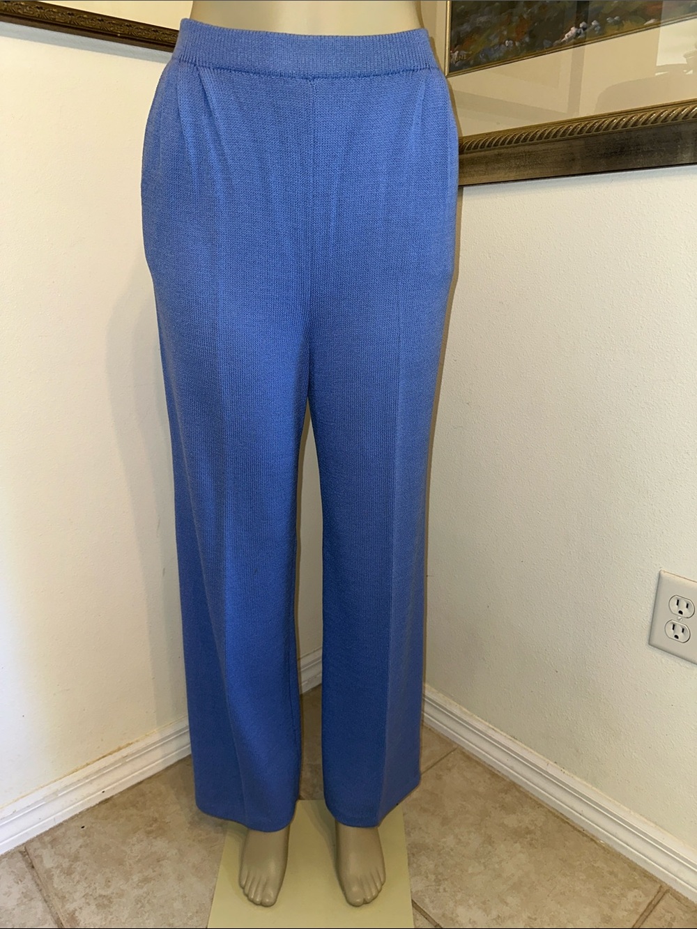 St. John Collection Periwinkle Santana Knit Pants Size 6